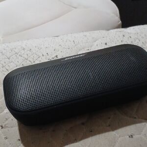 Bose Black Portable Speaker with Superior Sound Quality